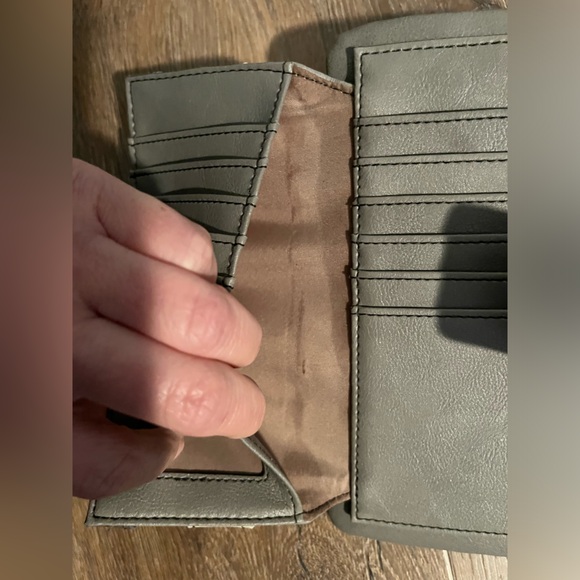 Relic wallet/wristlet - Picture 10 of 10